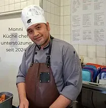 Monni, Küche, Unterstützung